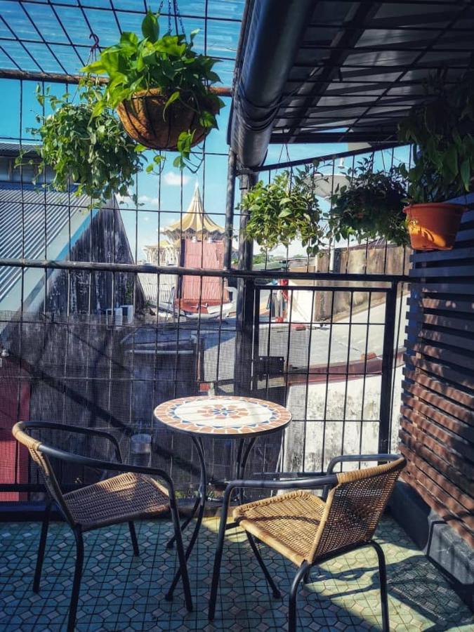 Treehouse Hostel كوشنج المظهر الخارجي الصورة
