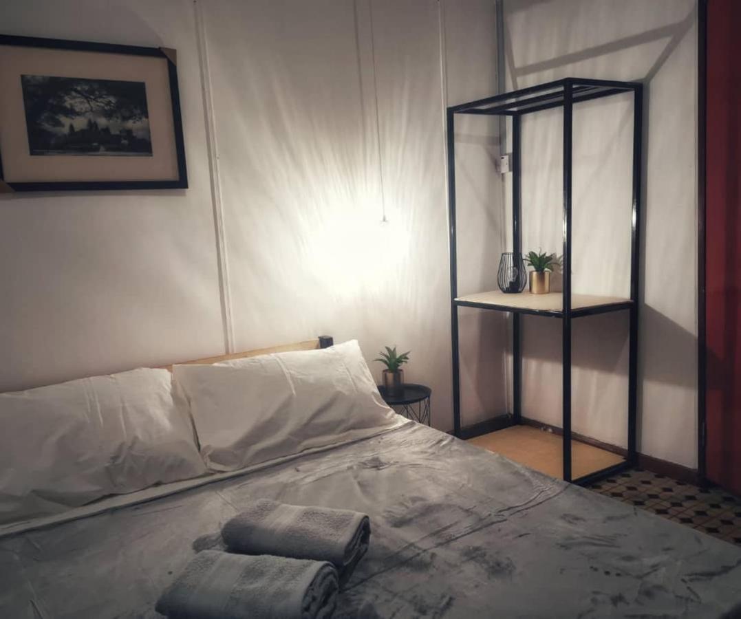 Treehouse Hostel كوشنج المظهر الخارجي الصورة