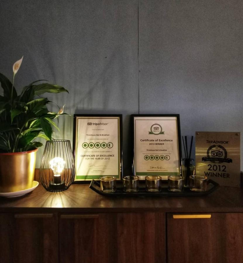 Treehouse Hostel كوشنج المظهر الخارجي الصورة
