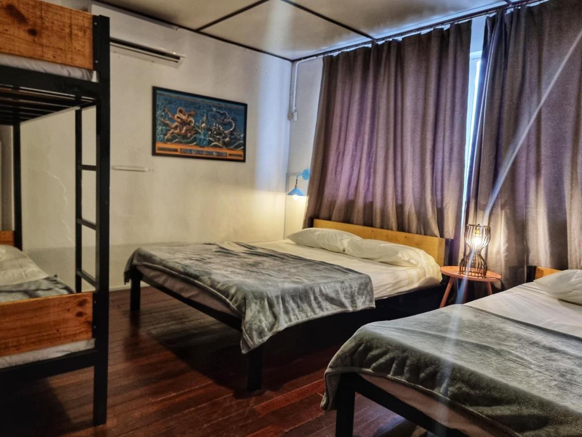 Treehouse Hostel كوشنج المظهر الخارجي الصورة
